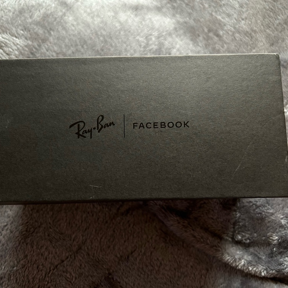 Ray-Ban Stories | Black Round Smart Glasses